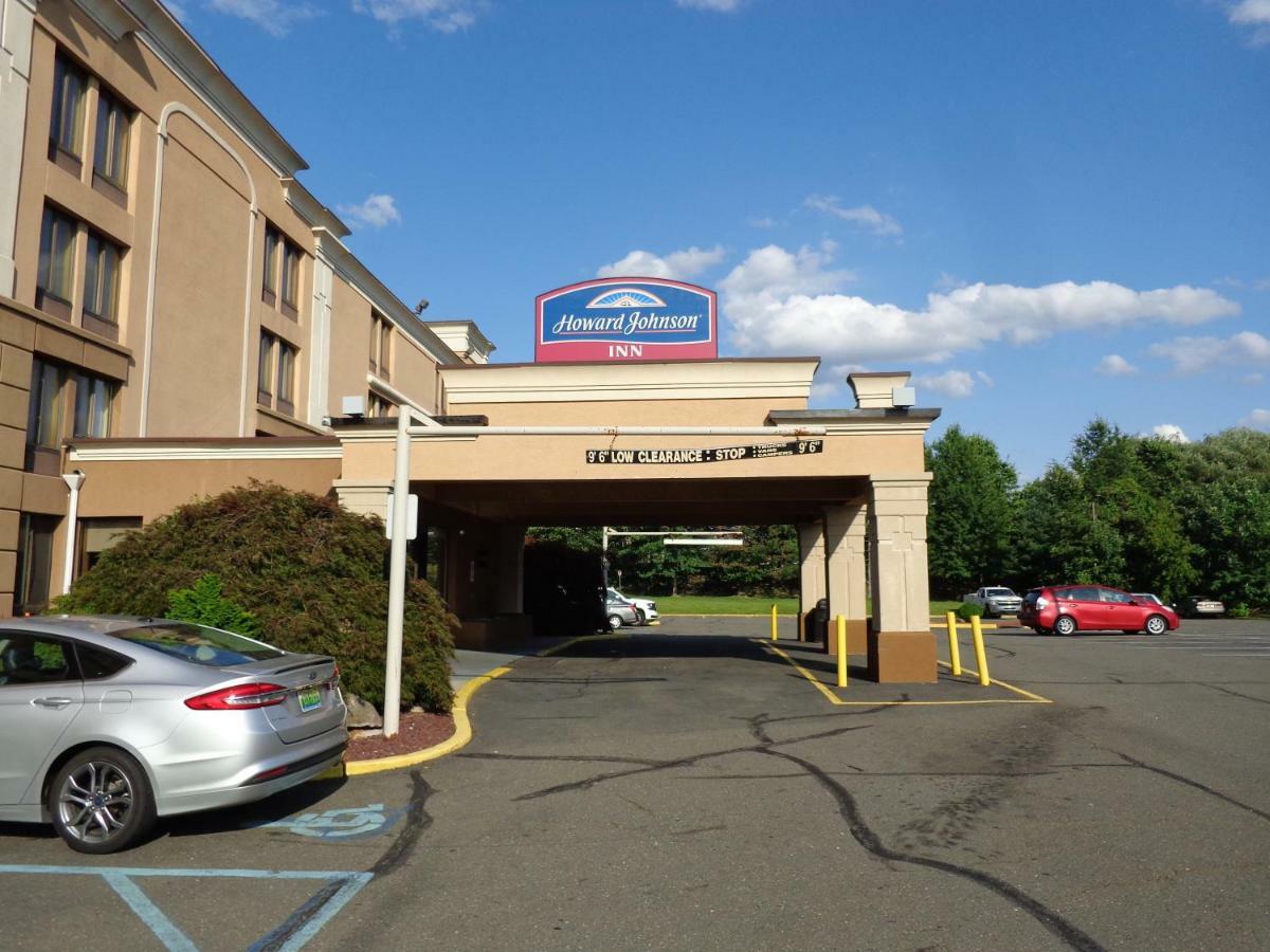 Howard Johnson By Wyndham Suffern Extérieur photo